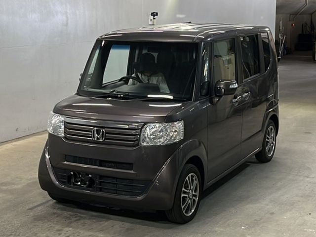 4021 HONDA N BOX JF1 2013 г. (KCAA Fukuoka)